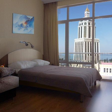 Apartments In The Center Of バトゥーミ エクステリア 写真