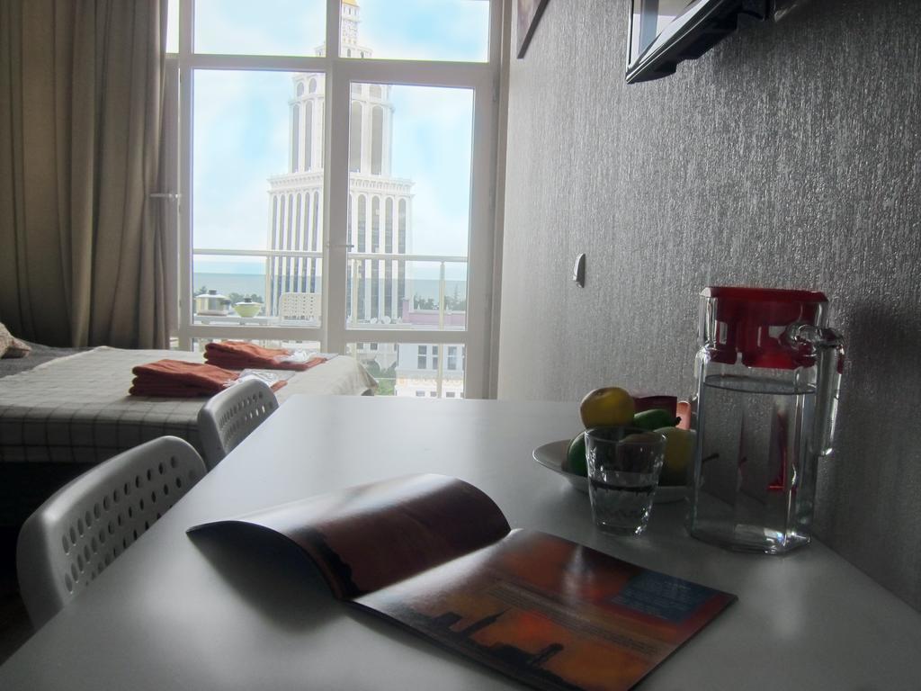 Apartments In The Center Of バトゥーミ エクステリア 写真